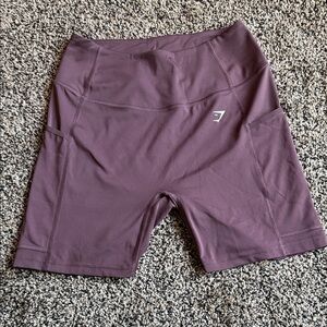 gymshark brown biker shorts with pockets